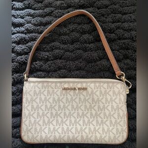 Michael Kors Wristlett